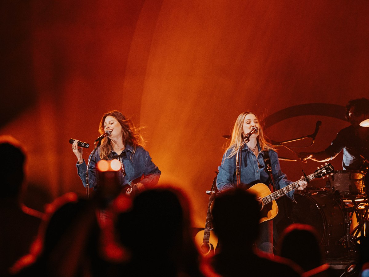 Aly & AJ Bring Heart, Harmony, and “Places to Run” to&nbsp;Pittsburgh
